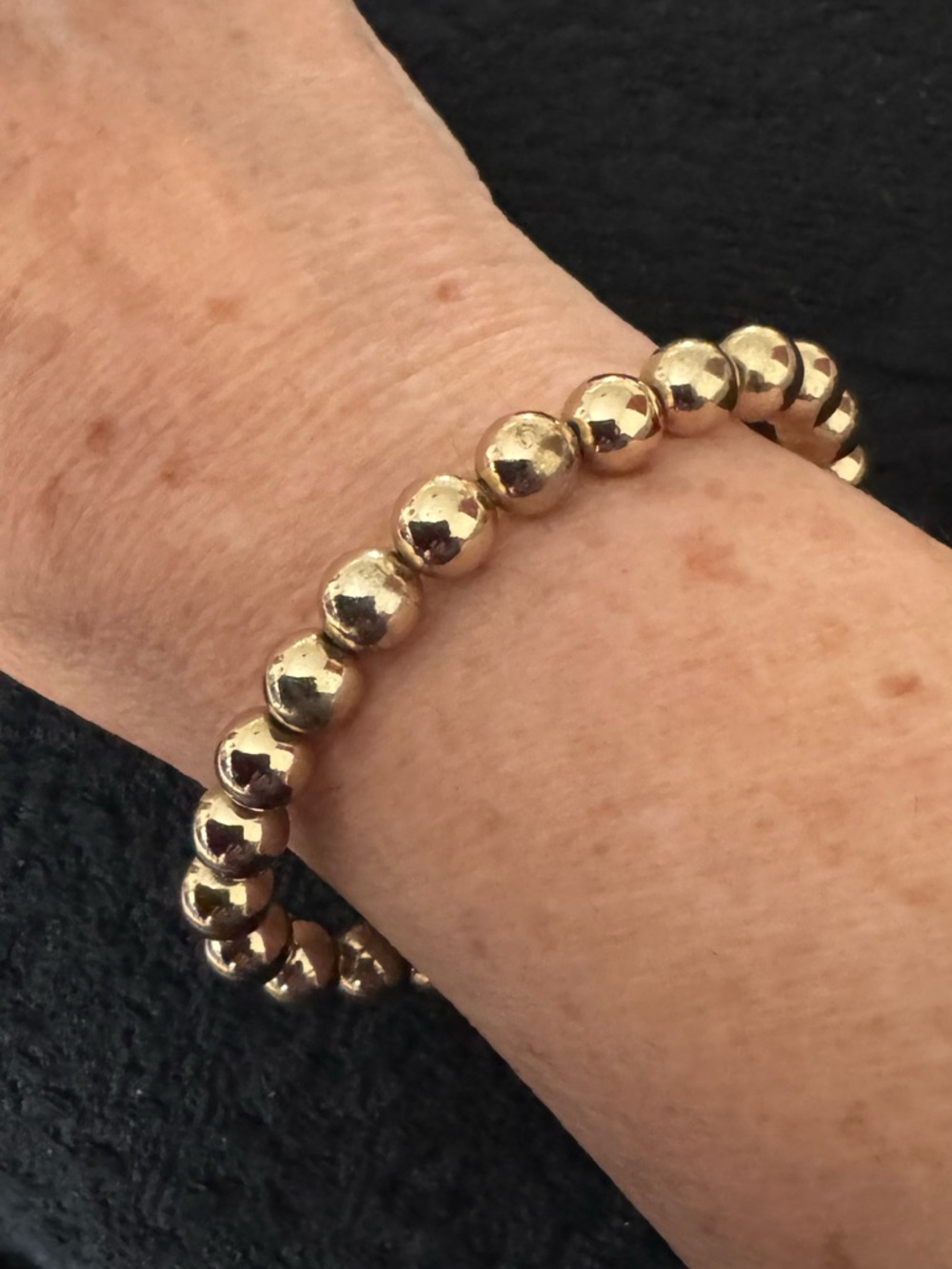 Gold bead bracelet 7”